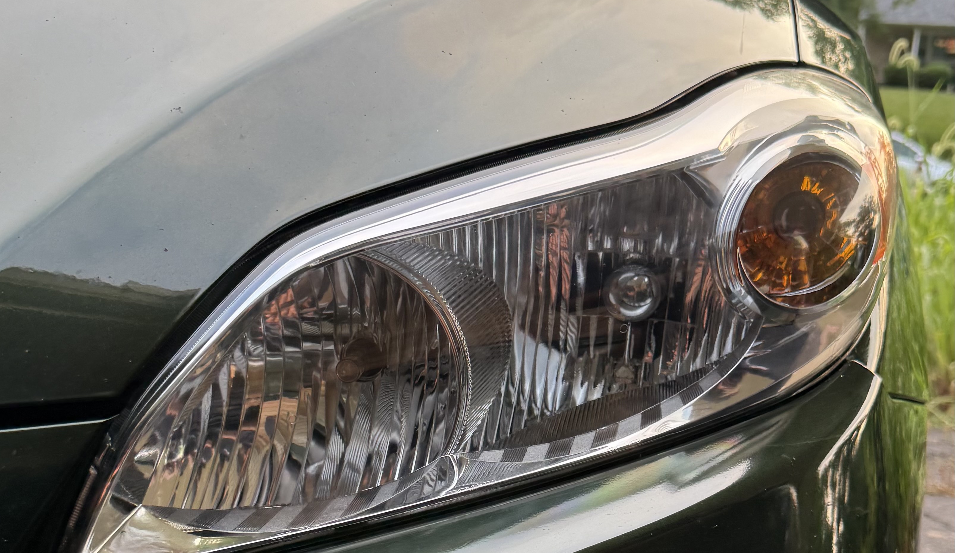 Crystal-clear headlight after restoration